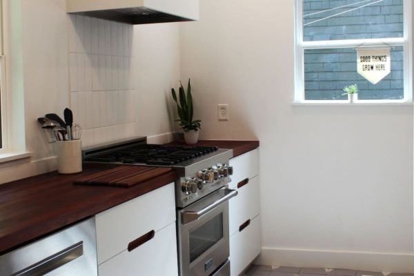 Bustos Oven +window v Bustos Oven +window v
