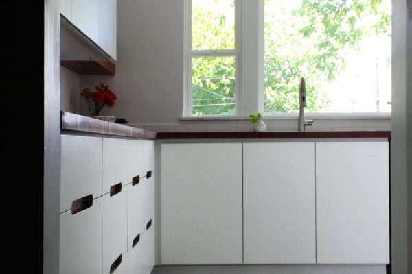 Bustos Sink vignette 2 Bustos Sink vignette 2